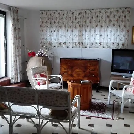 Tascone Apartman *